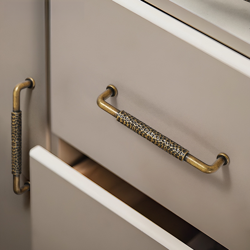Vintage Antique‑Copper Cabinet - đánh giá và giá Unique Furniture Hardware Pulls